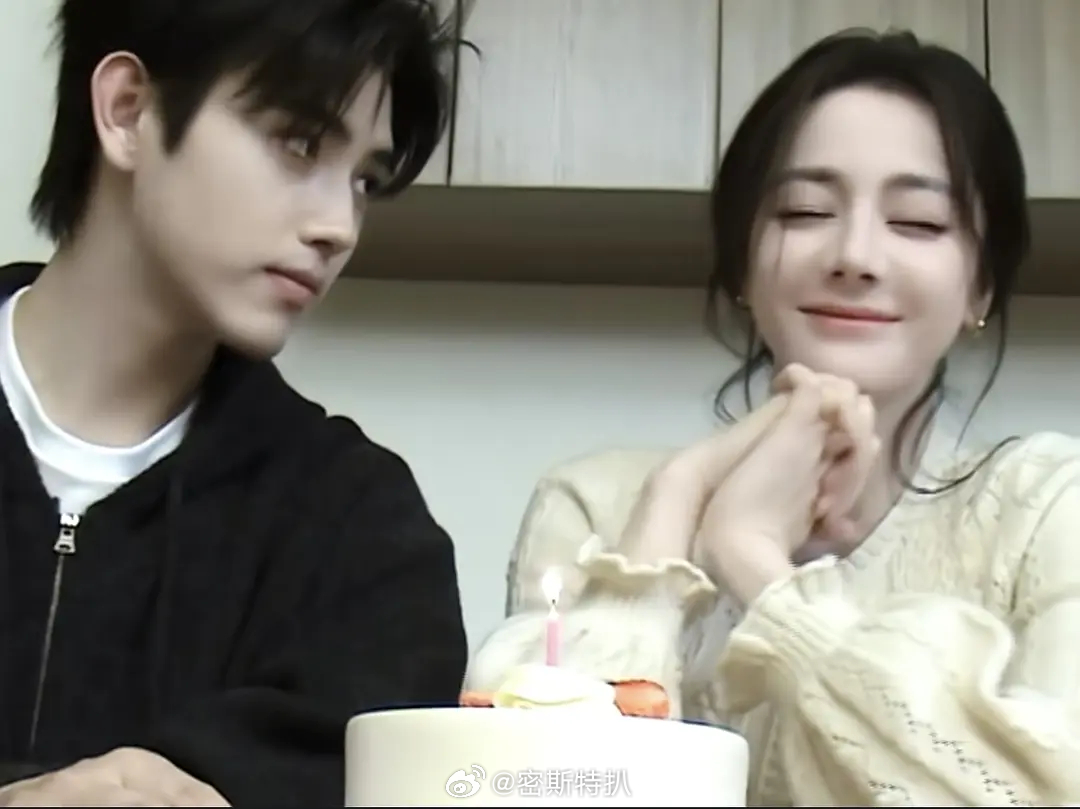 迪丽热巴和陈飞宇🫘最新共创视频，如何 