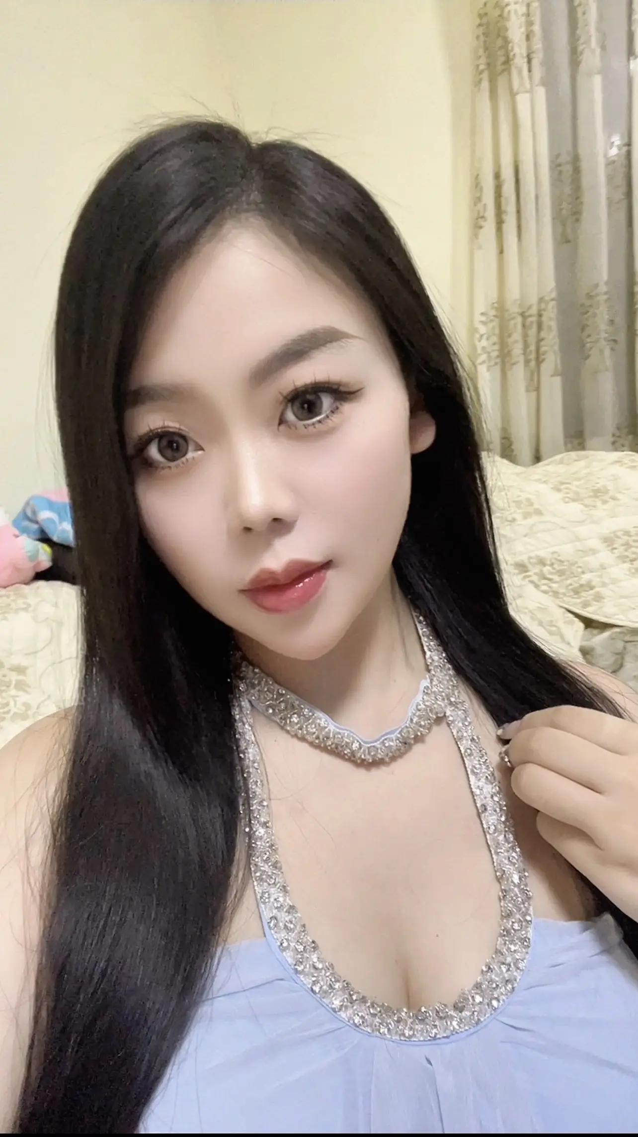 只想把自己养的越来越快乐 平静 其他的都不太感兴趣...