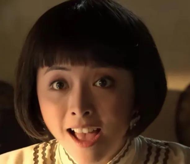  饰演朱开山三儿子朱传杰的媳妇夏玉书的扮演者黄小蕾，1981年5月18日出生于中