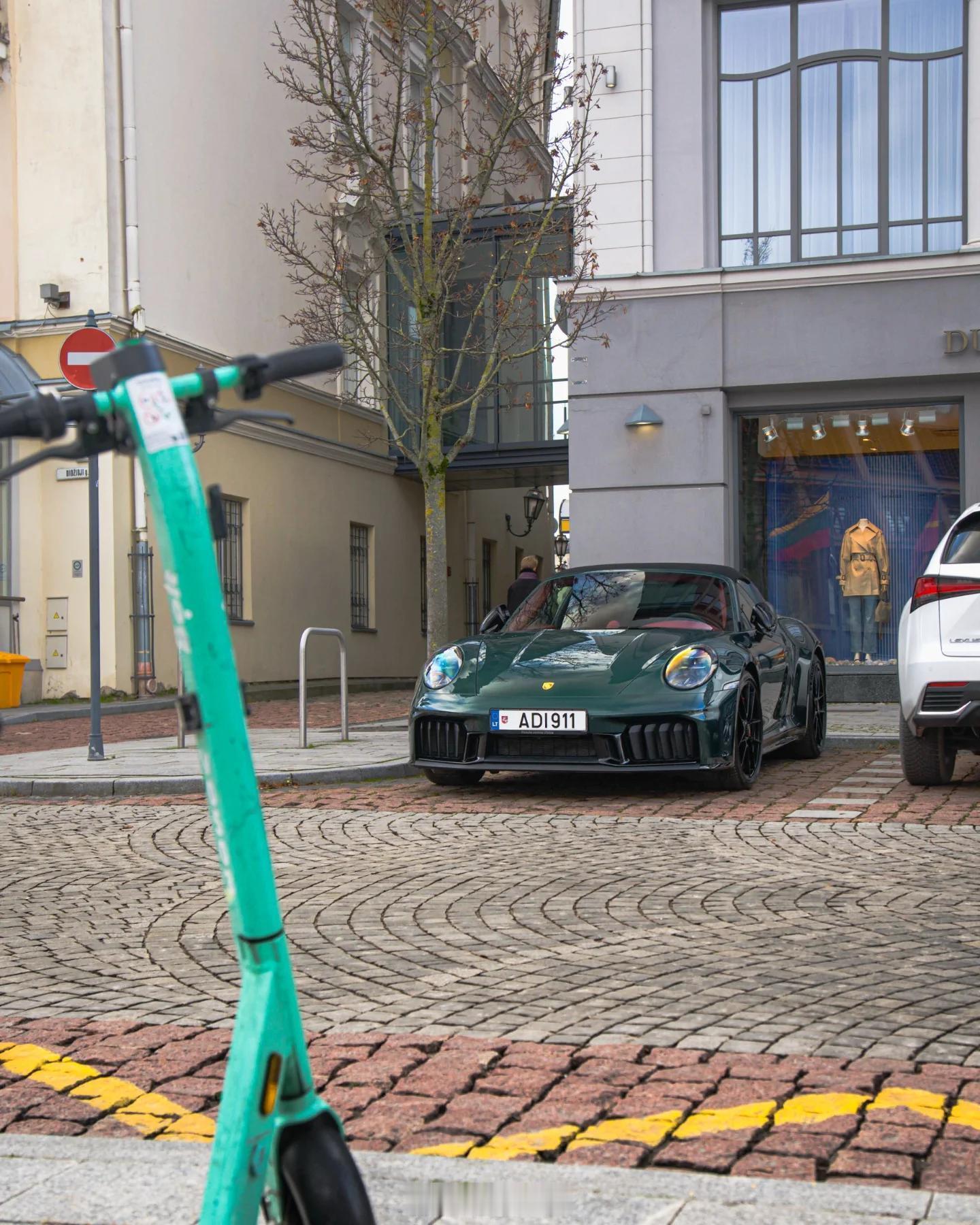 Porsche Racing Green Metallic Targa 4 GT