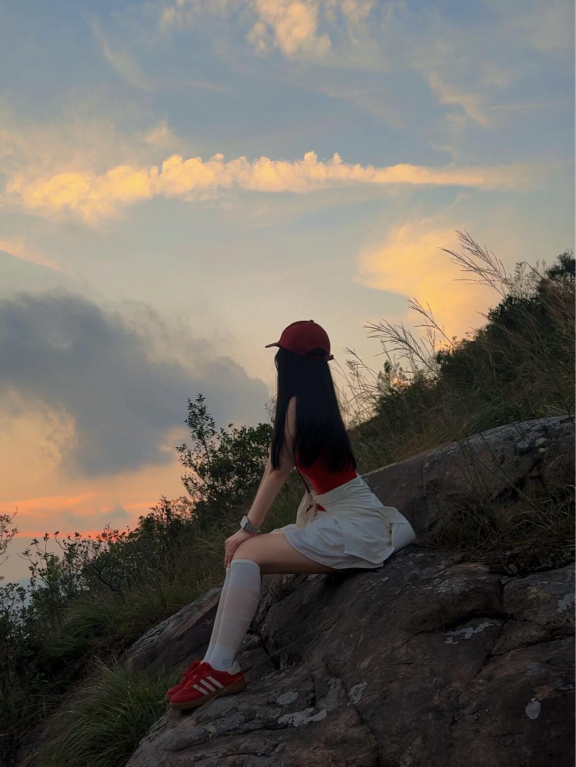 你可以大胆的
去原谅任何人
但千万不要

傻到再去信他第二回。

原谅是你大度，