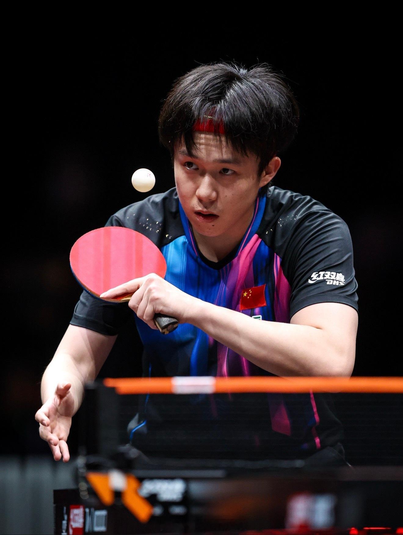 在今年5月拿下多哈世乒赛男单冠军之后，王楚钦的比赛气质与心态确实不一样了。WTT