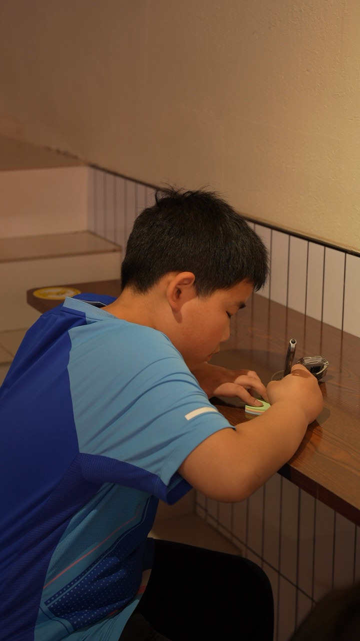 麻辣拌史铁生拥有梦中情店了麻辣拌界的“史铁生”，赵磊从濒临倒闭到被“大馋余华”们