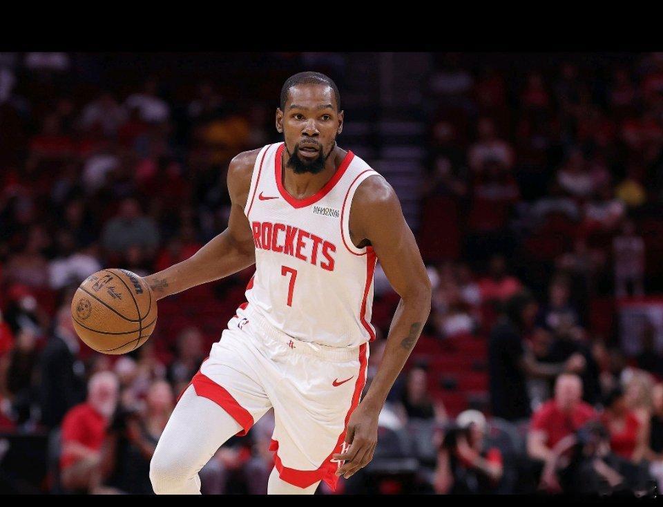 森林狼 1月16日讯 明日，西部第四的明尼苏达森林狼将造访丰田中心，挑战近期陷入