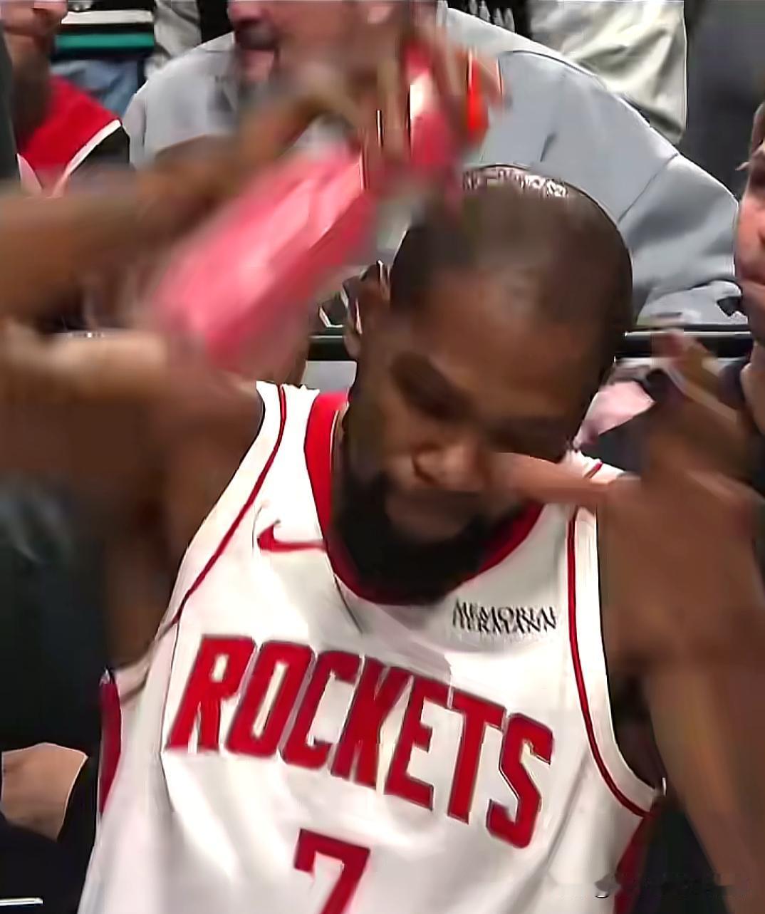 杜兰特你就认命吧，想要再次夺冠是不可能了，以前无法证明自己，现在也同样无法证明自