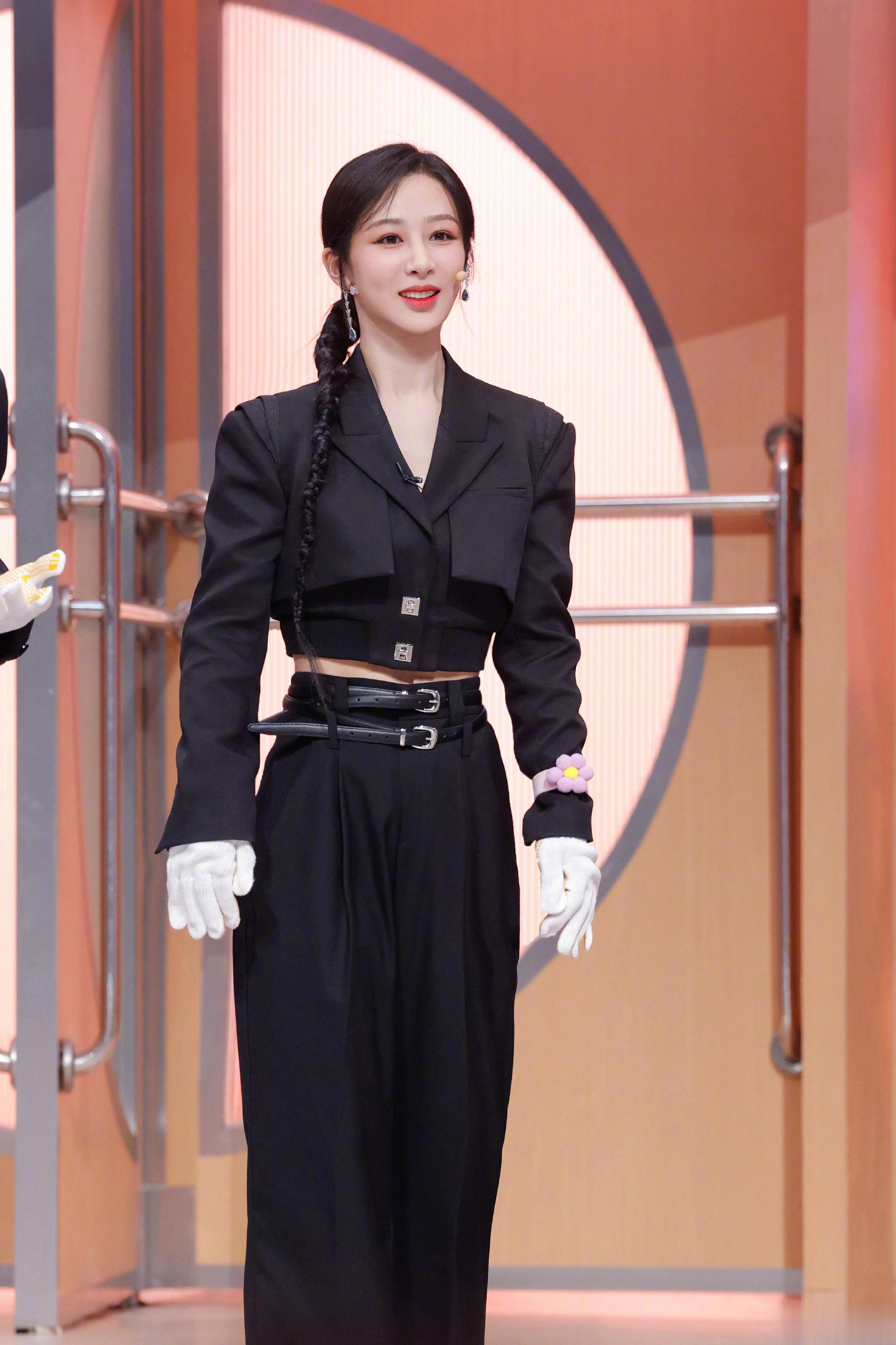 #杨紫[超话]##杨紫小夭# 💗#杨紫长相思# 愿你长夜无梦，愿你夜夜好眠晚安