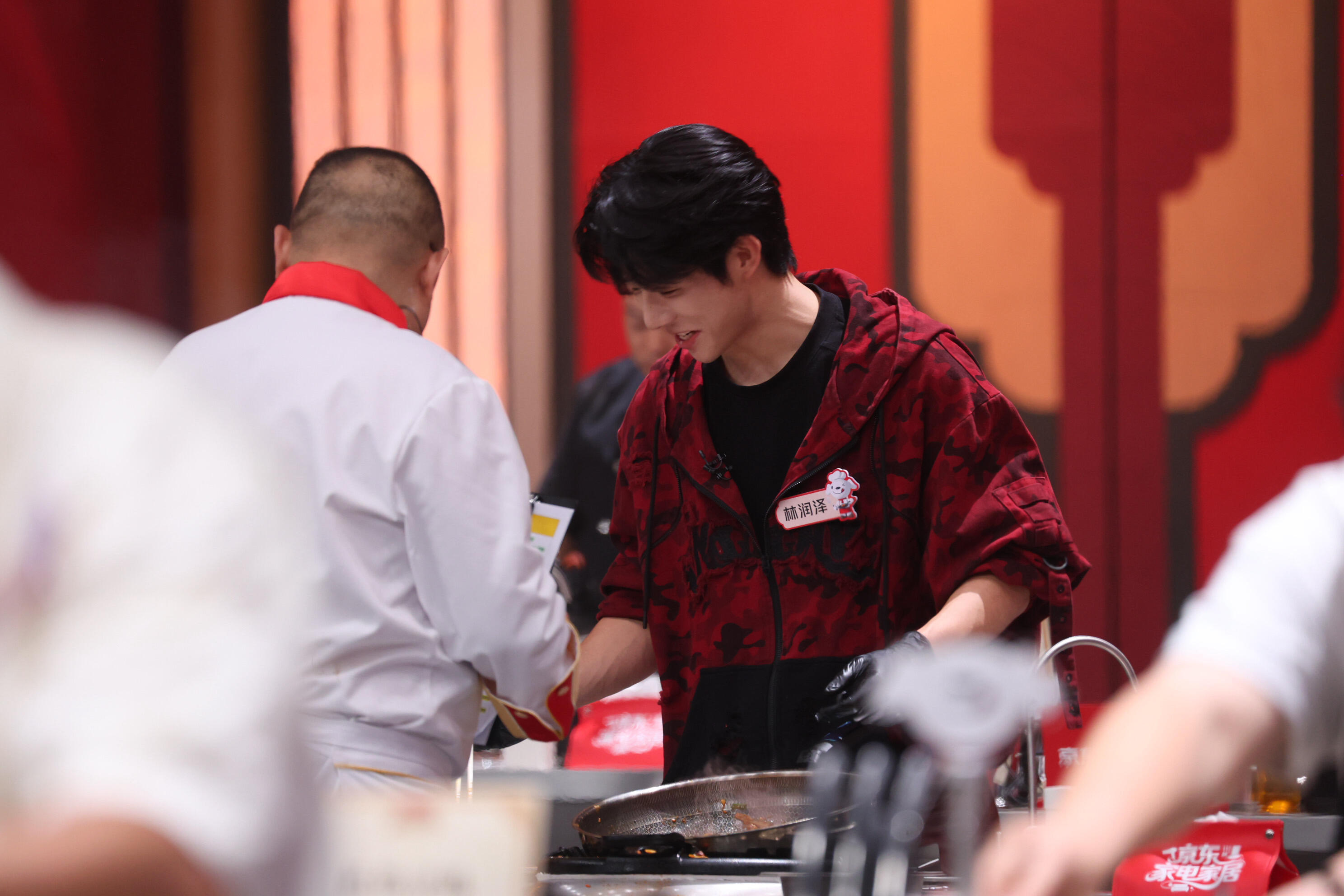 变形计林润泽回应吃6碗饭1碗面家乡美食大赛当年变形计狂炫六碗饭一碗面的林润泽终于