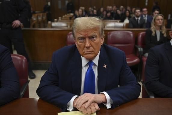 说实话，特朗普是真的头铁。美国过去这么多任总统，可以说心里没打伊朗算盘的，真没几