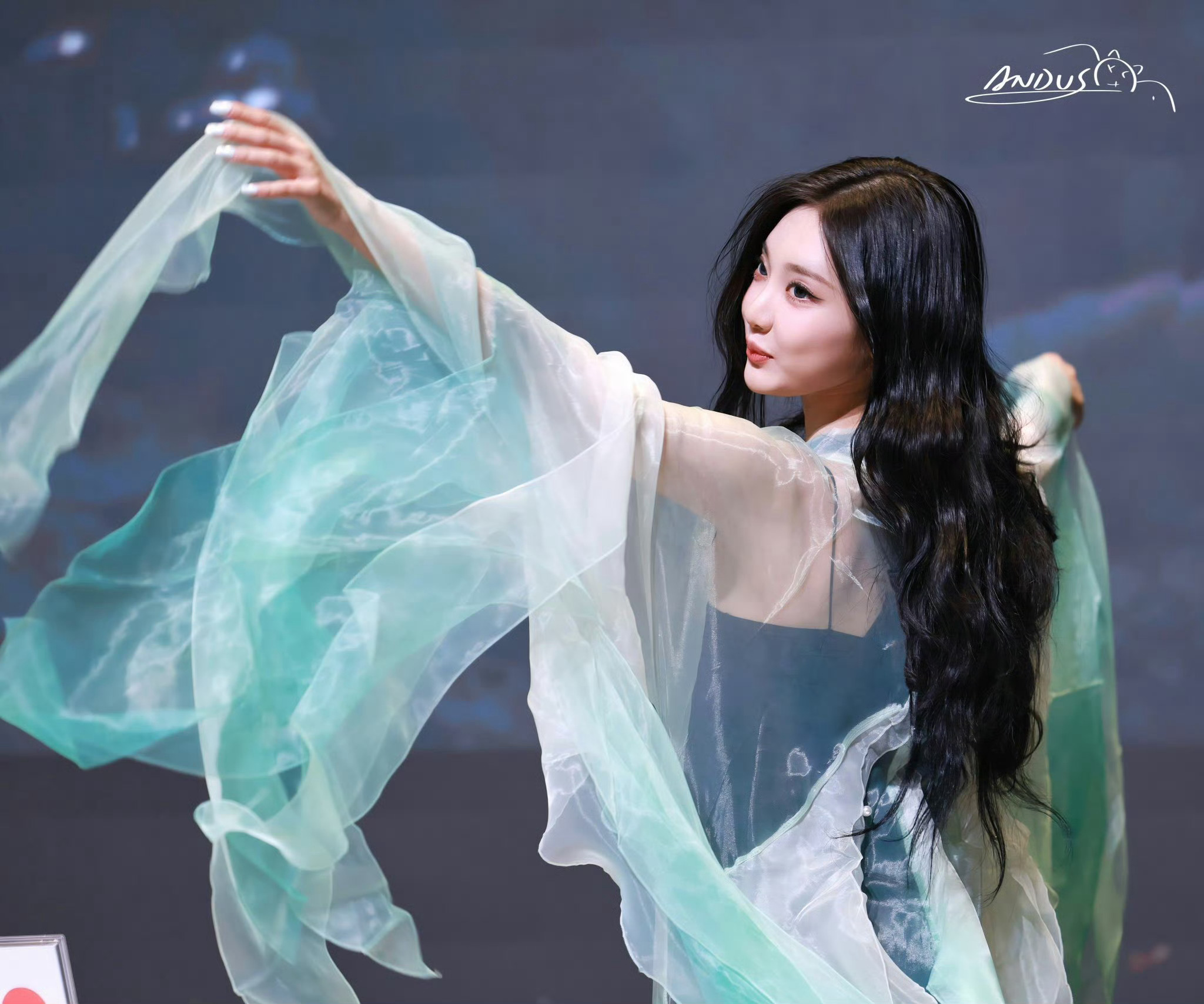 宁艺卓费加罗七月刊封面预告【宁艺卓】推万转的中华美人[女孩儿][女孩儿]女孩们好