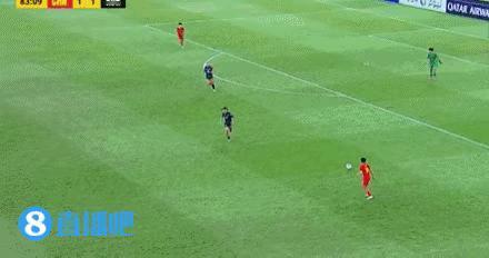 重看中国U17女足这个失球，真的是越看窝火！中国女足前1分钟刚刚扳平比分，全队正