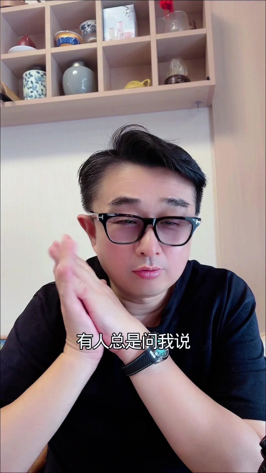为什么内耗的人总难改变？有些人说不通教不会，总在琐事里打转。其实不是他们不想改，