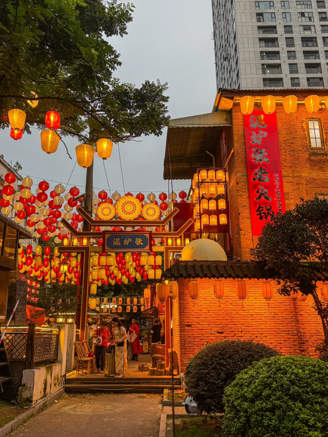 在合肥步行街！！惊艳了！！