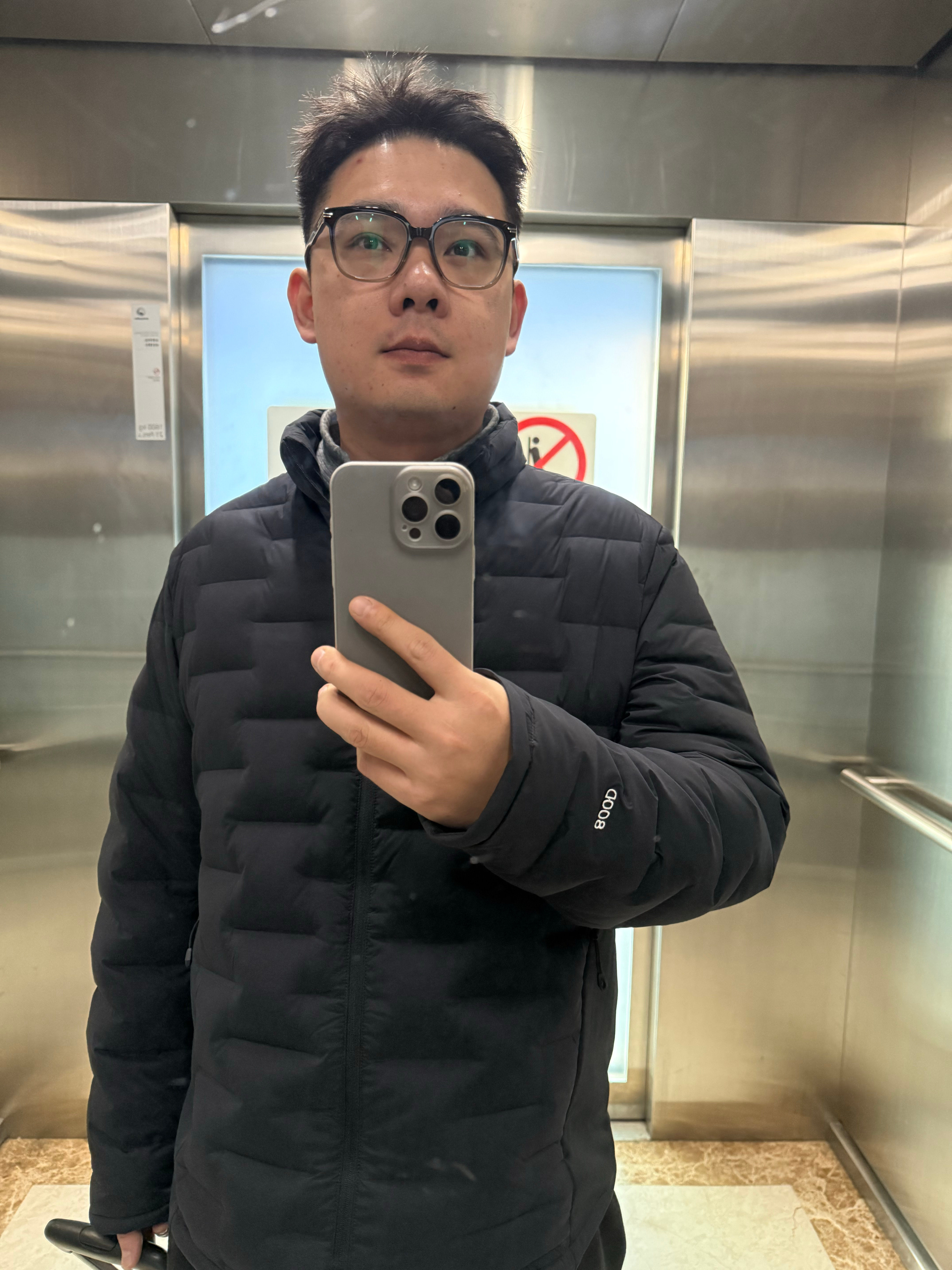 人瘦了就老了，后悔减肥了。 