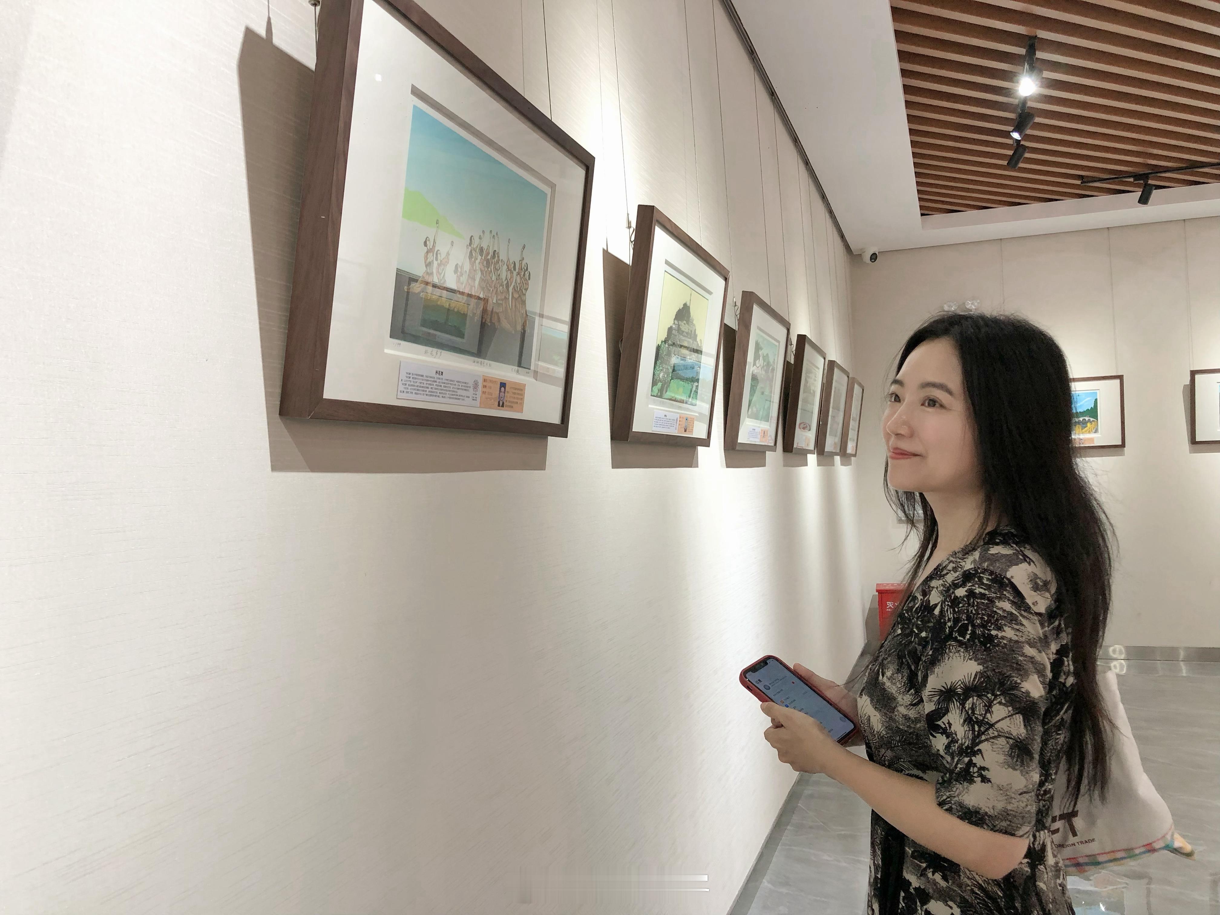  兴宁在我国新兴版画运动中占有重要的地位，出现了一批在国内外颇具影响力的版画家，