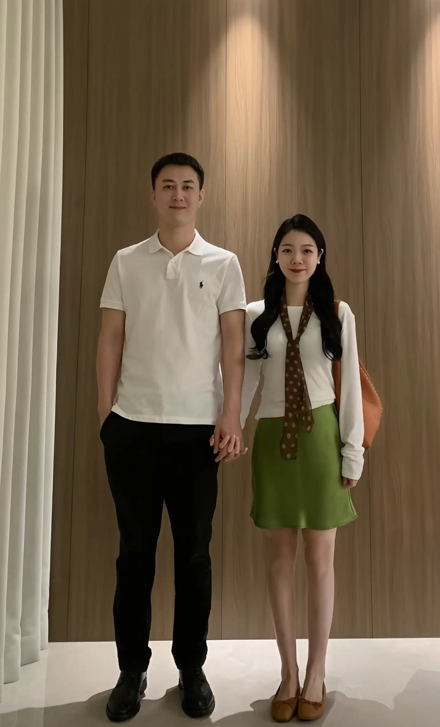 开春搭配 韩系穿搭 如何将浅色系穿出温柔风 半身裙上衣搭配分享 简约气质穿搭