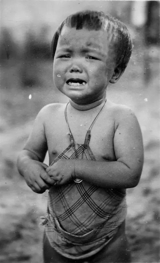 哭泣的儿童（1935-1937年） 摄影:沙飞