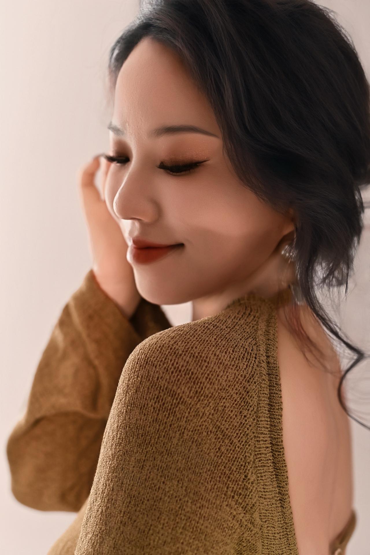 人到一定年龄会允许真情假意并存