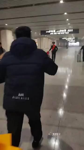 快去，太激动了，回家。