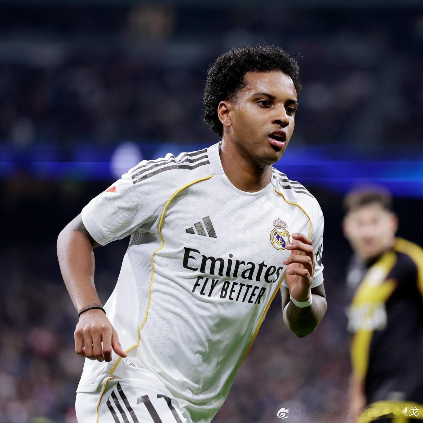 【马卡】原本预计罗德里戈能赶上周日凌晨同奥萨苏纳的比赛，但目前看罗德里戈仍然无法