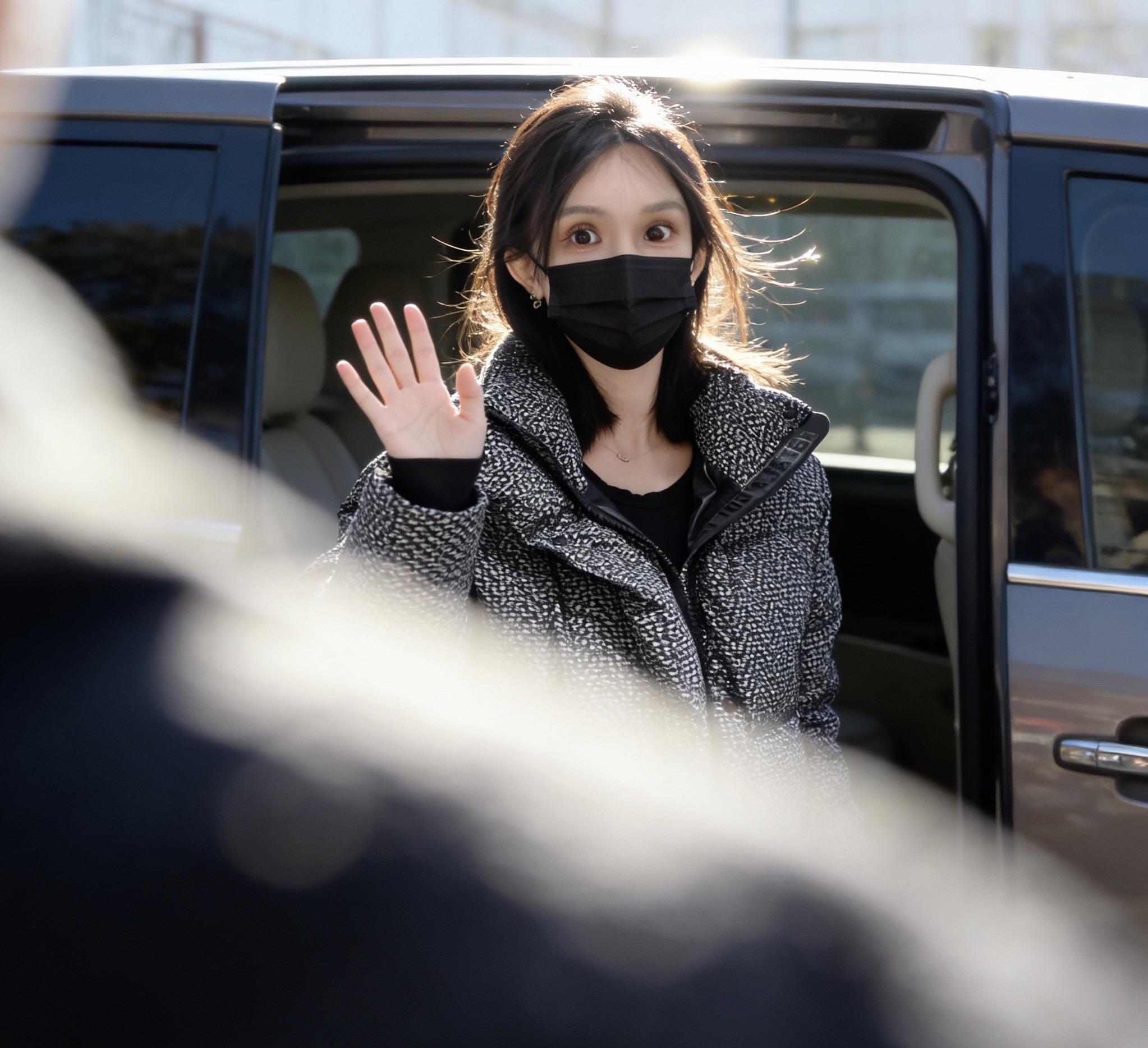 不好意思 让让 姐要出道了