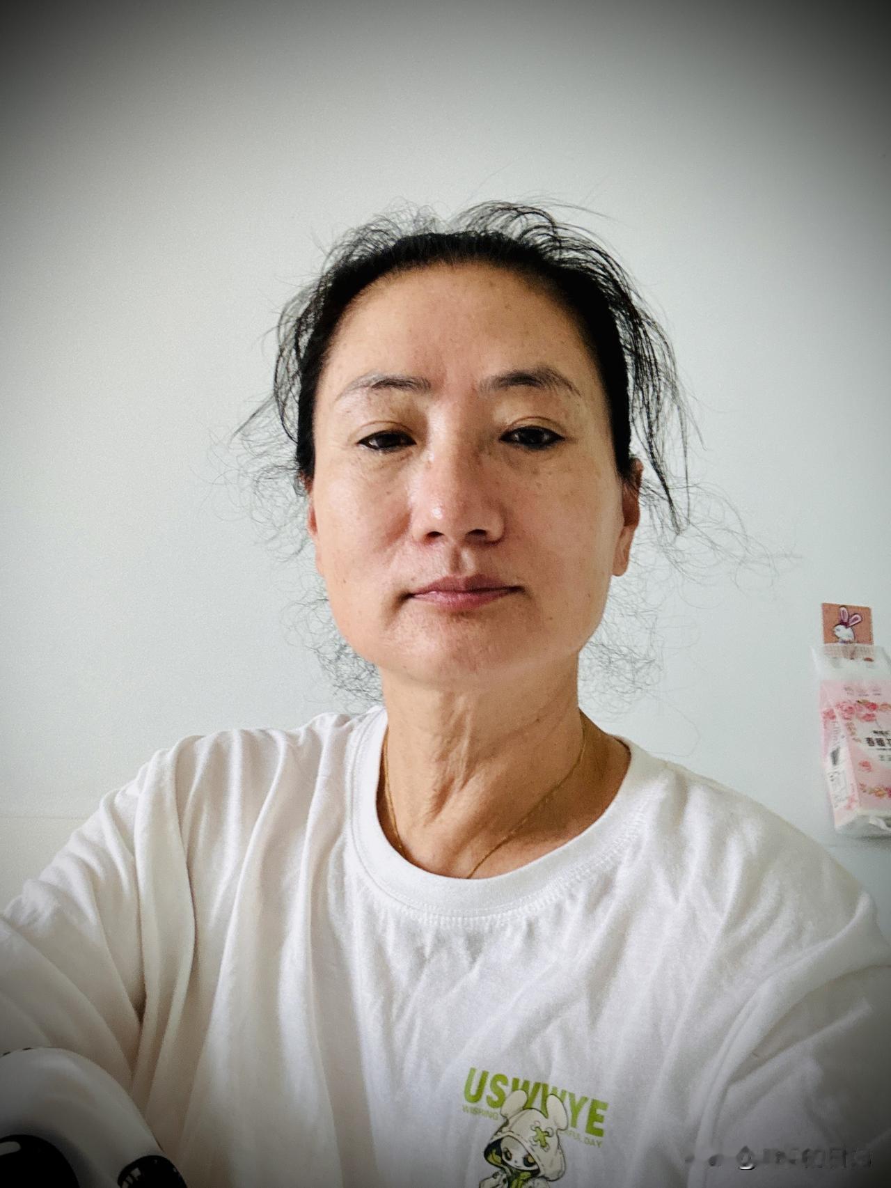 我就发现头条有些人特别奇葩，就是我这个年纪的一群老女人。

没啥文化，还想在头条