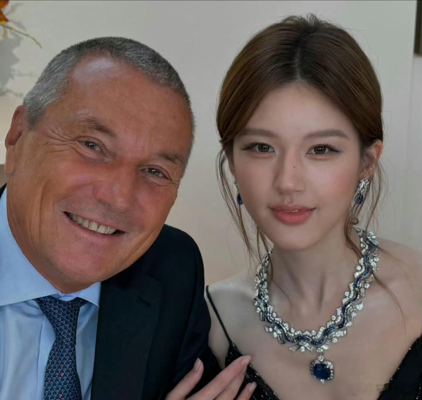 鞠婧祎 赵露思总裁不会为你p图 