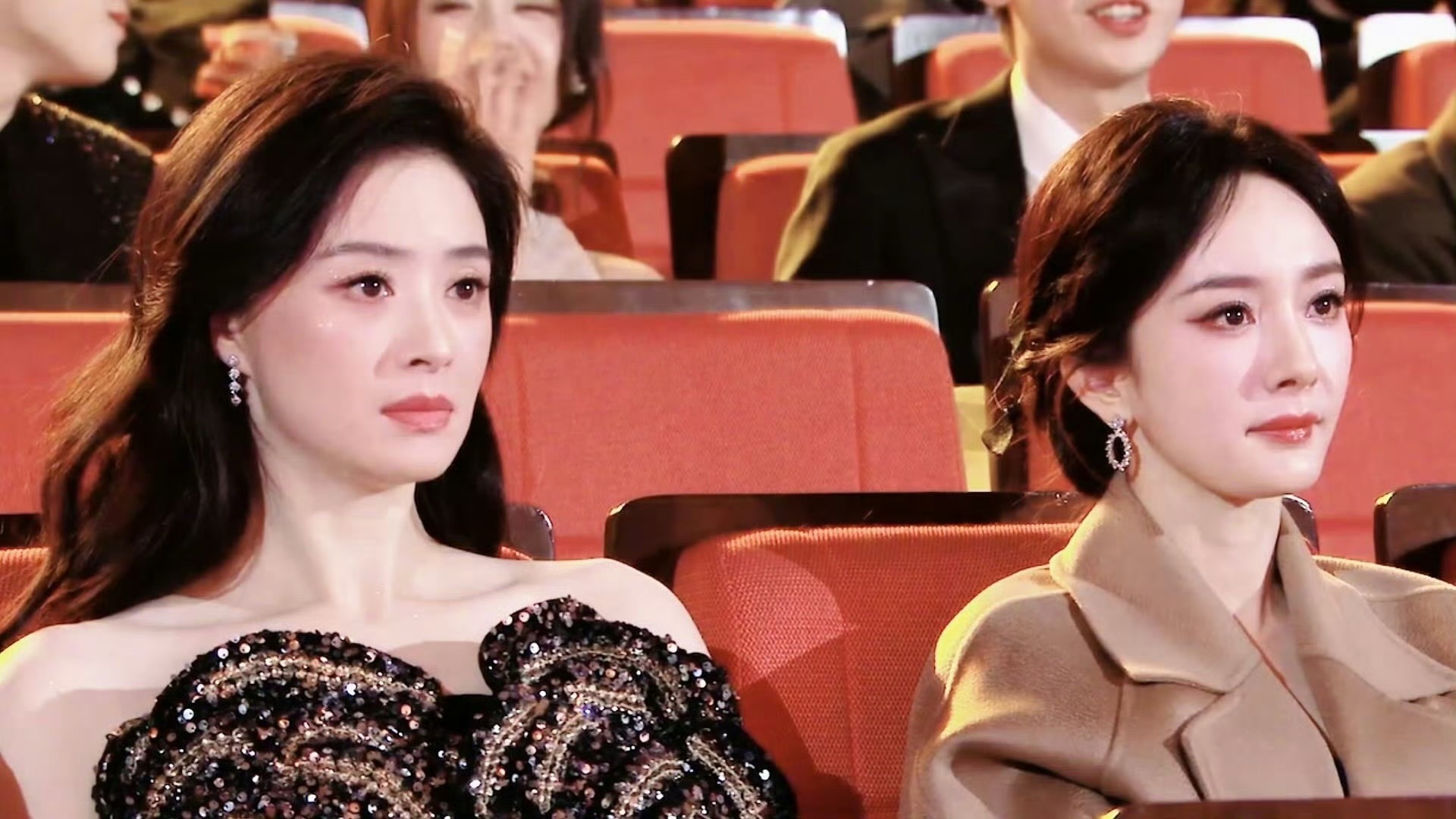 蒋欣杨幂妈咪级别 双美同框谁懂啊！优雅又从容～ ​​​