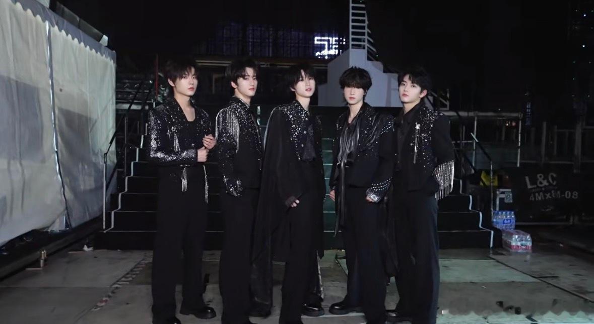 tfing新音定妆造 怎么样！！