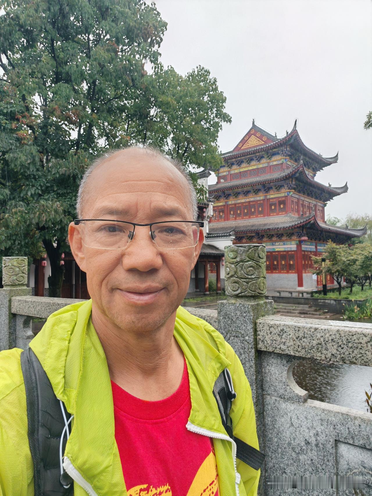 打卡盘州西冲玉带度假景区及水街
    开着房车到贵州避暑，今天是第四十五天，我