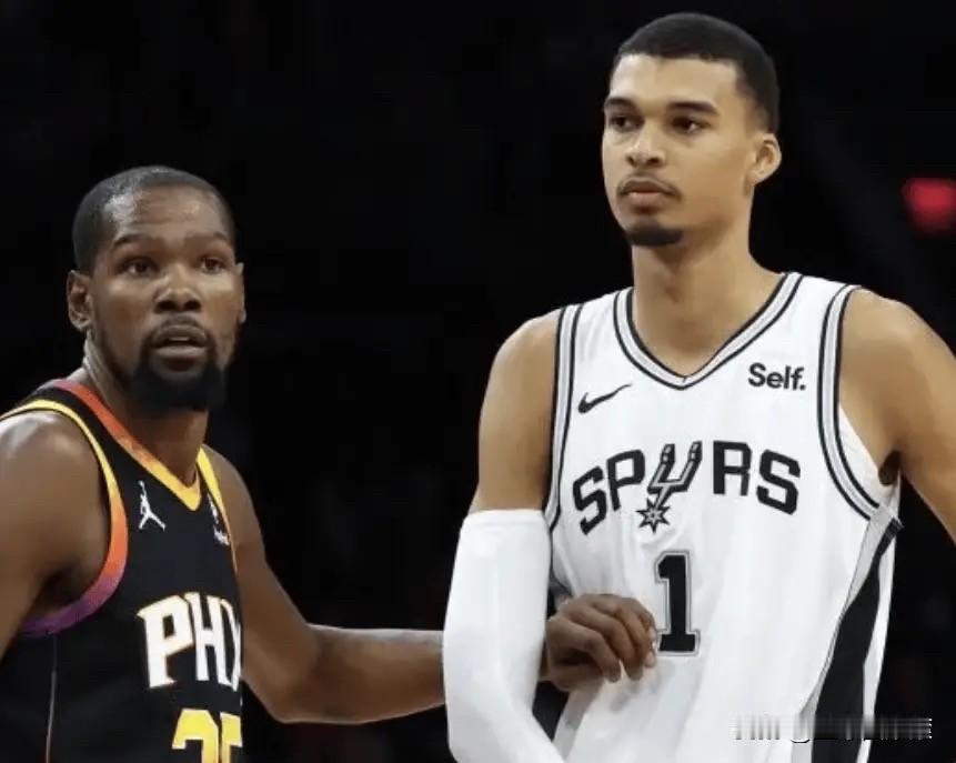 休赛期可是真的好看！

因为，今年NBA的大鱼太多了！

字母哥申请交易、杜兰特