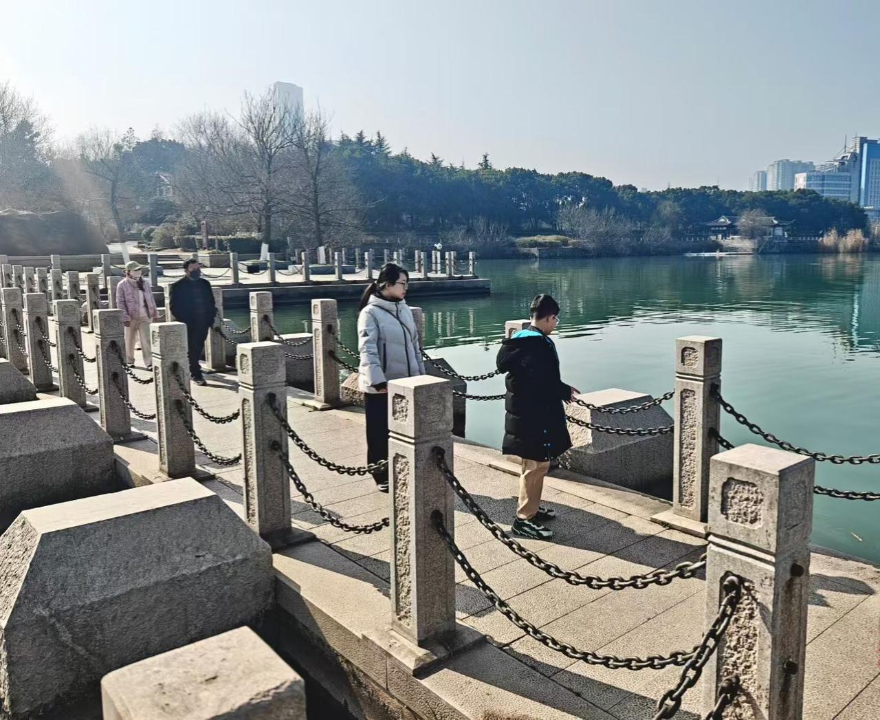 2026年最火一句话：健康是存款，快乐是利息
 
2026一开年，这句话就刷遍朋