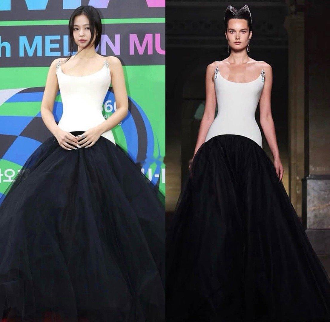 Jennie以一袭乔治斯·荷拜卡高级定制礼服惊艳亮相2025年Melon音乐颁奖