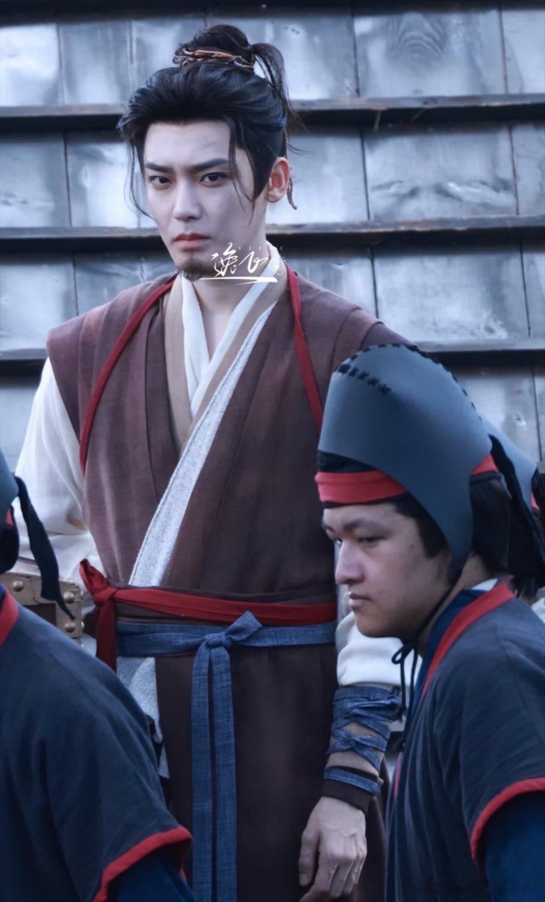 有胡子的侯明昊，长得好像申公豹啊 ​​​