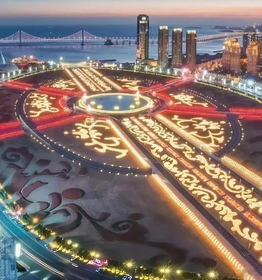 中国面积最大的十大广场：你们觉得还有哪个比这些大，也可以评论区评论哟？第十名：上
