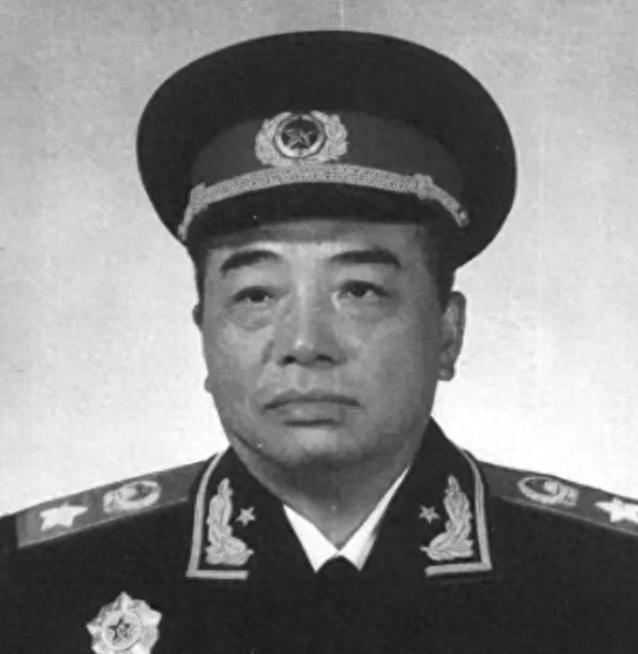 1955年授衔时，志愿军军长回村种地不予授衔，朱老总大怒，不能没他。在经过多轮评