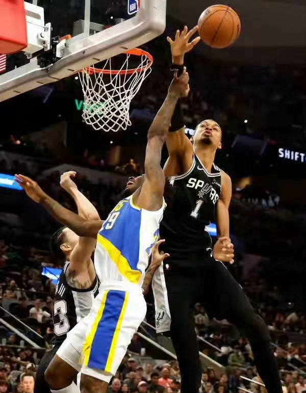 🏀 标题：马刺5连胜送步行者16连败！文班亚马20+8+6+5攻防一体，森林狼