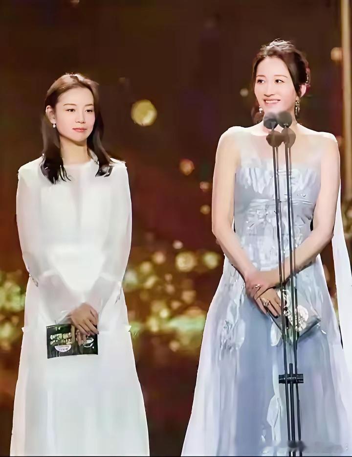 感觉董洁输了，在身高面前，颜值不值一提。身材都不错的情况下，颜值更重要。如果身材