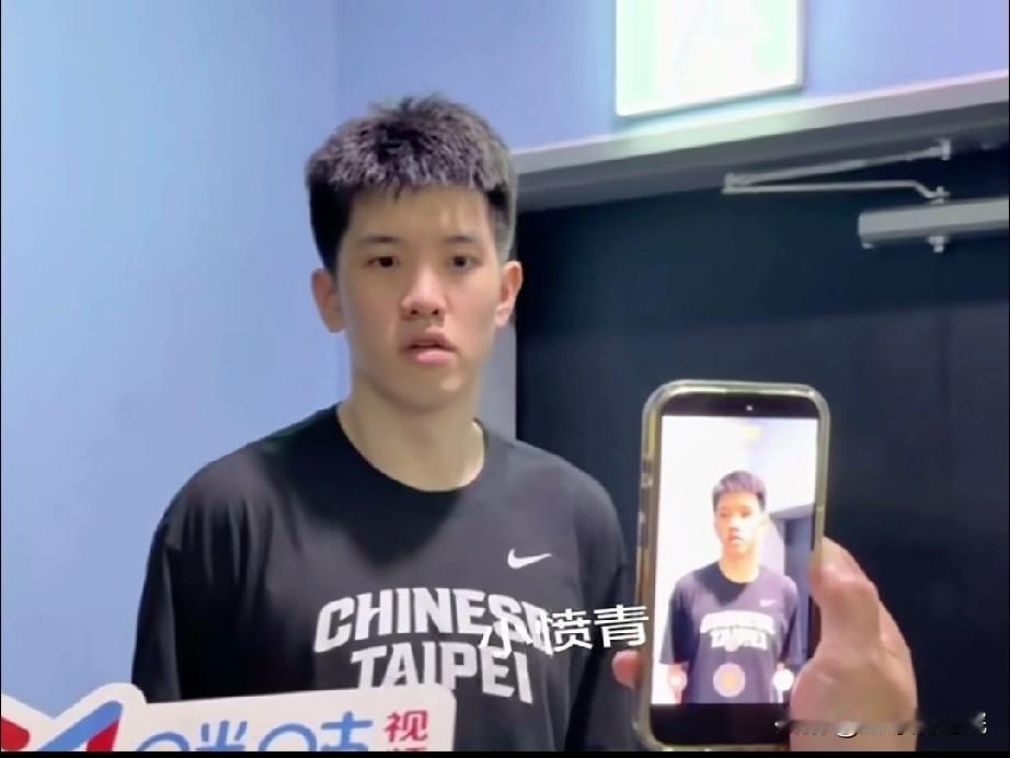 中国台北后场双枪接受采访，也是中国队重点盯防对象。

中国台北队林庭谦和陈盈俊大
