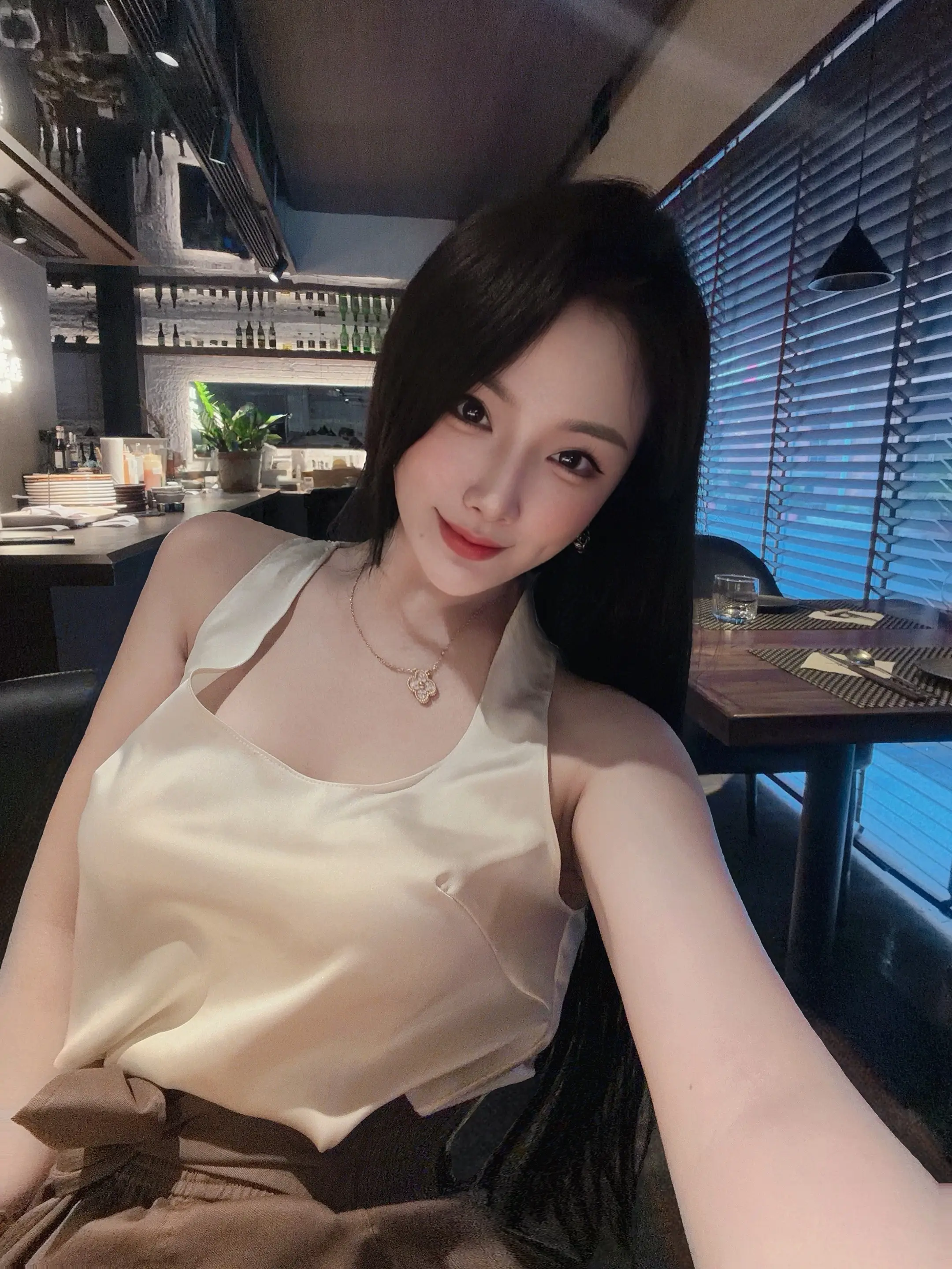 把我想的太复杂，说明你也不简单。我这人很好相处，相处不好你自己找原因。