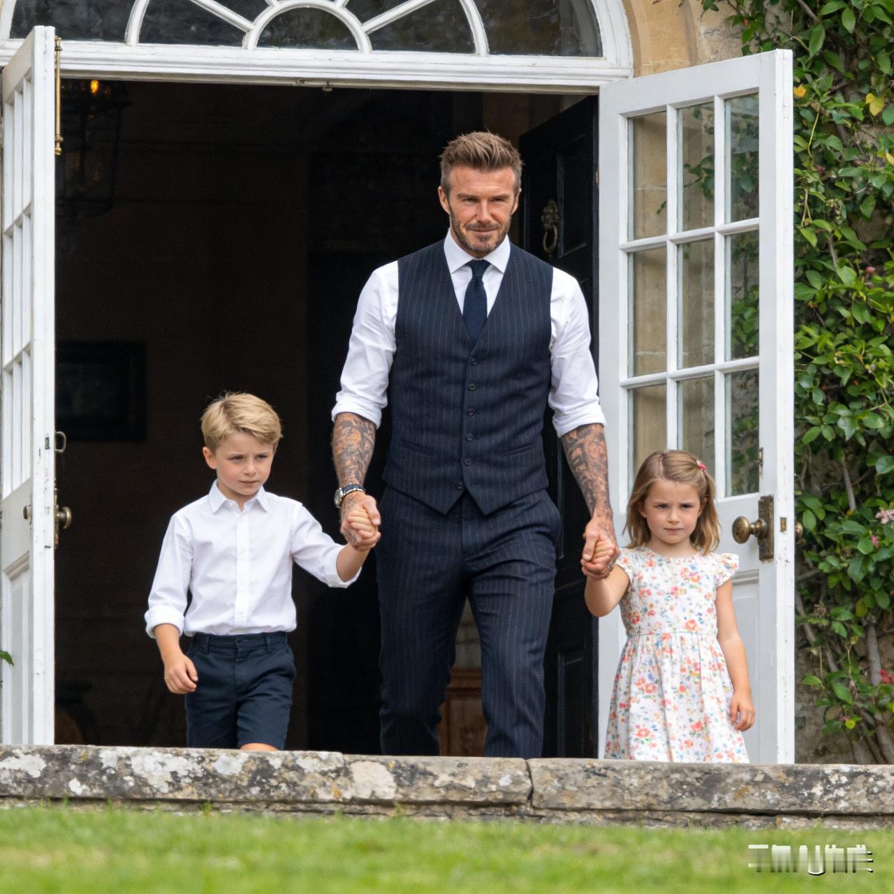 2025年12月23日国际热点聚焦两事：美国推出耗资1121亿美元的加沙“日出计