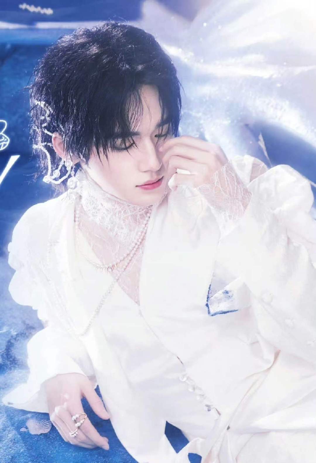 宋亚轩珍珠王子宋亚轩人鱼塑 宋亚轩人鱼塑！！！真的好好看啊 