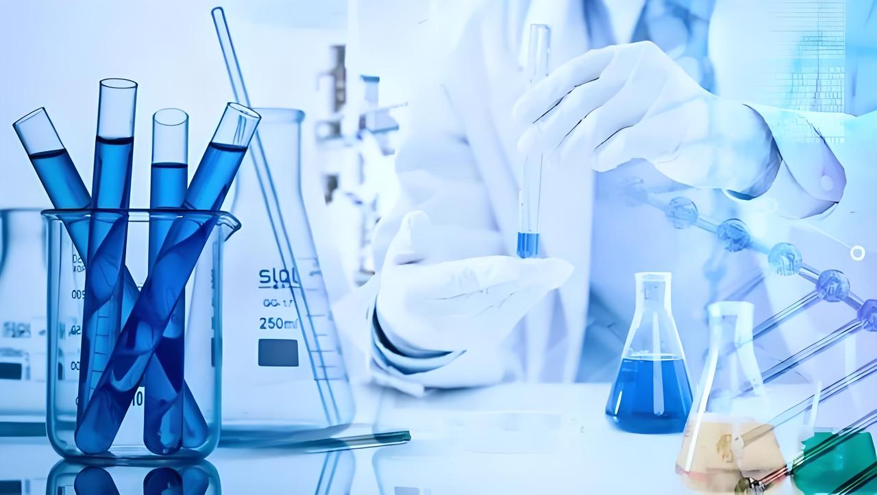 纽约时报中文网今天（10月16日）报道：“一项新的分析发现，近700种美国药品至