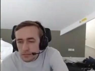 ccnc：有些人买特斯拉就是因为纯粹想买个电车，是因为喜欢马斯克，是因为西方没有