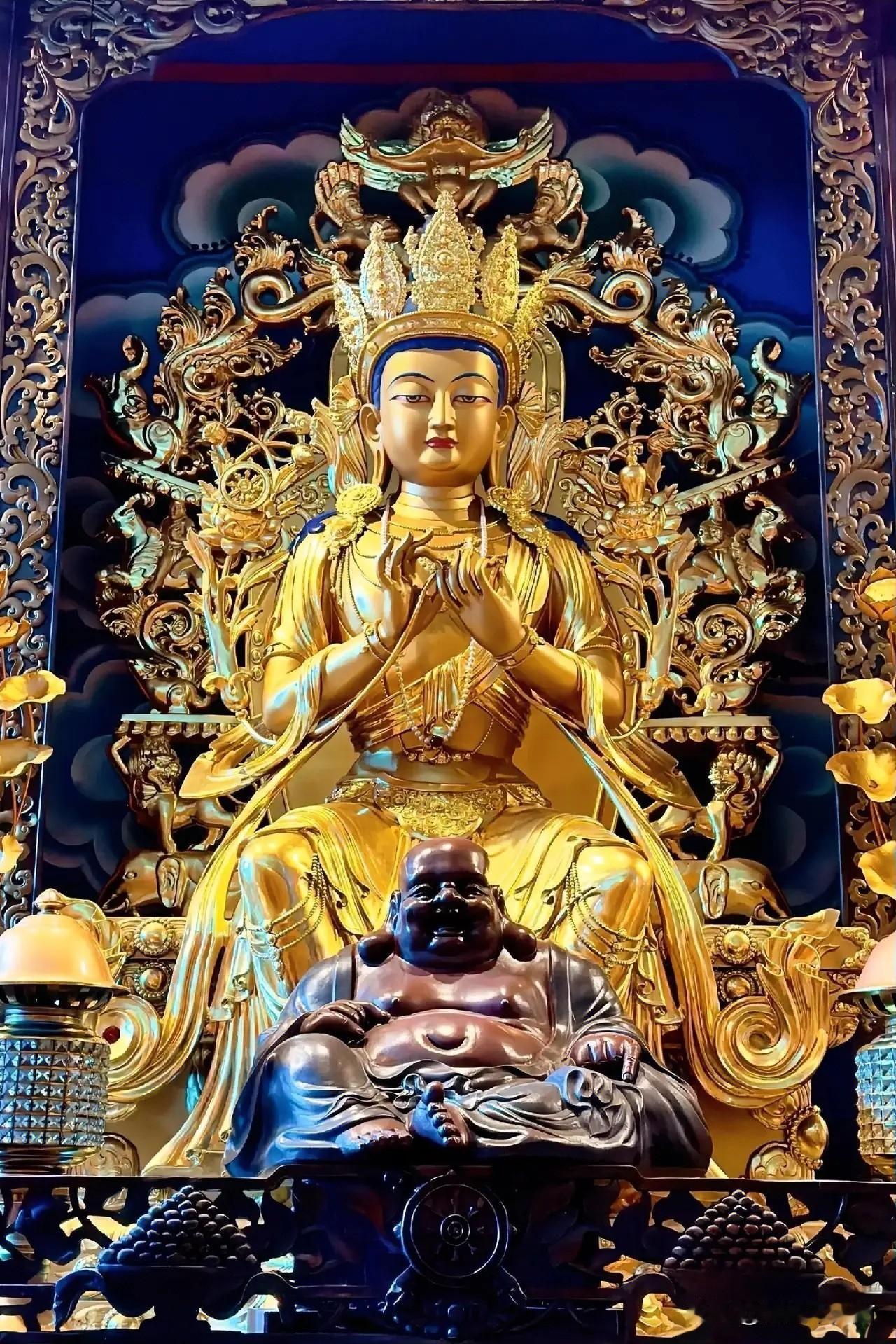 五台山大宝寺｜两尊弥勒，两种人生境界
 
很多人不知道，弥勒菩萨本有两相，就在五