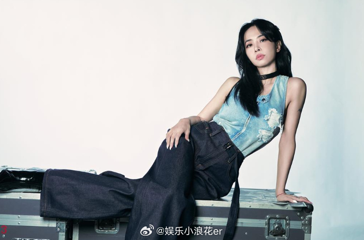 蔡依林澄清与彭于晏传闻 据台媒，22日，蔡依林举办了新专辑《pleasure》试