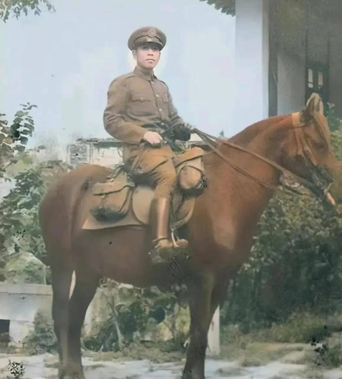 谁才是粟裕最强对手？不外乎在胡琏、邱清泉和黄百韬三人中产生了，他们都是国军顶级战