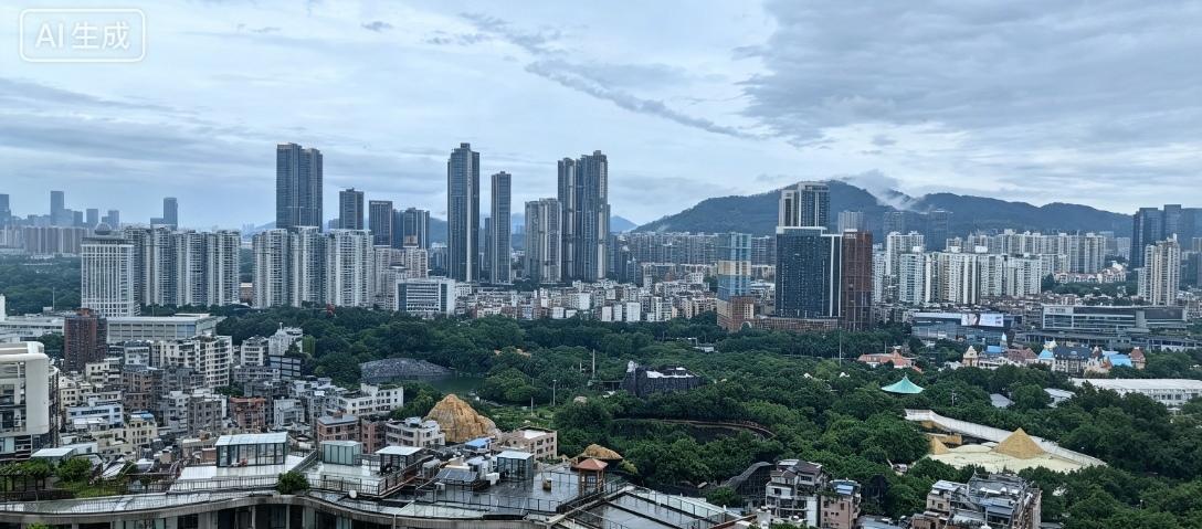 此时此刻，台风红霞在深圳

半睡半醒半朦胧，
一夜风吼无消停。
难得花园鸟寂静，
