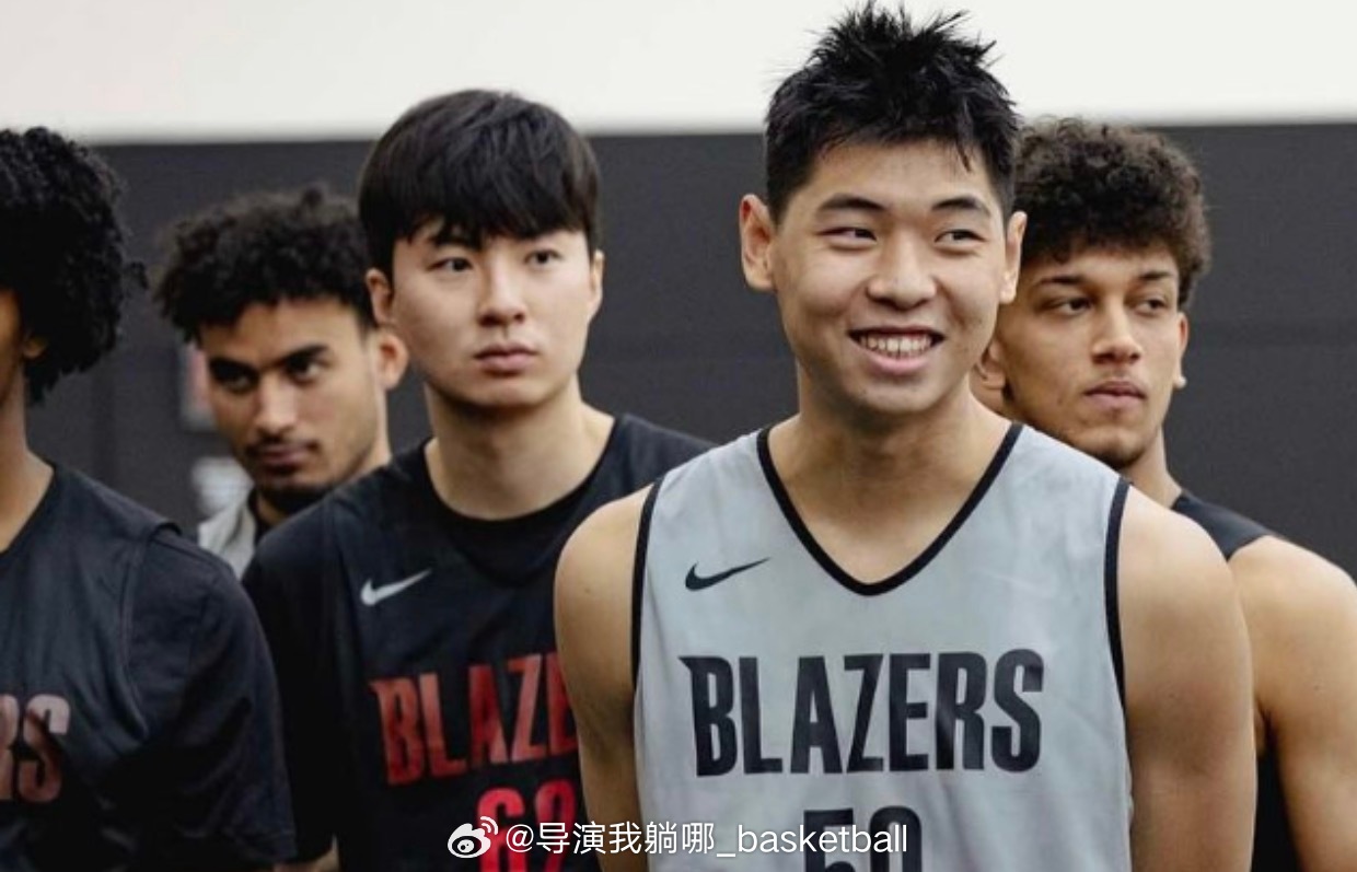 这李贤重在开拓者夏联还是崔永熙的替补，现在怎么变得这么猛？下场让崔永熙上去给他上