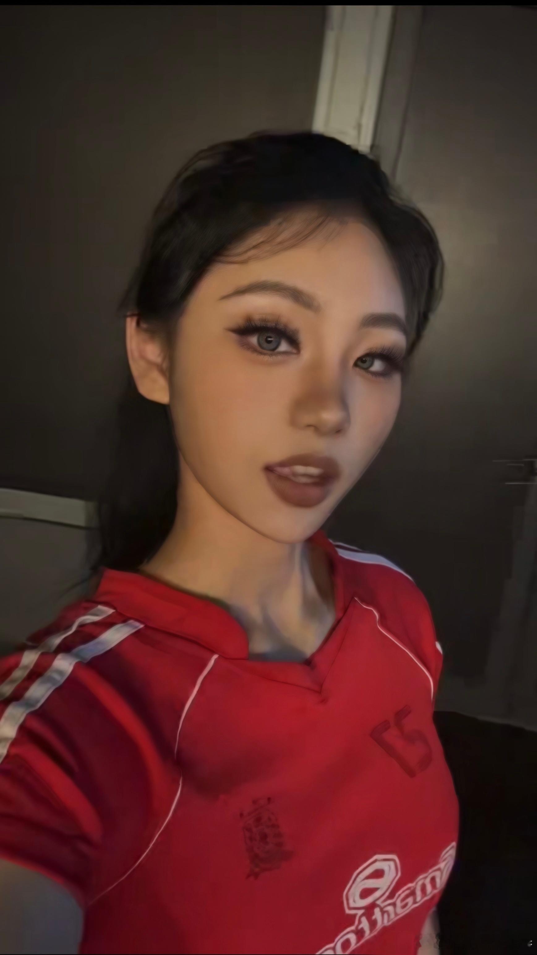 好久没画这种妆 