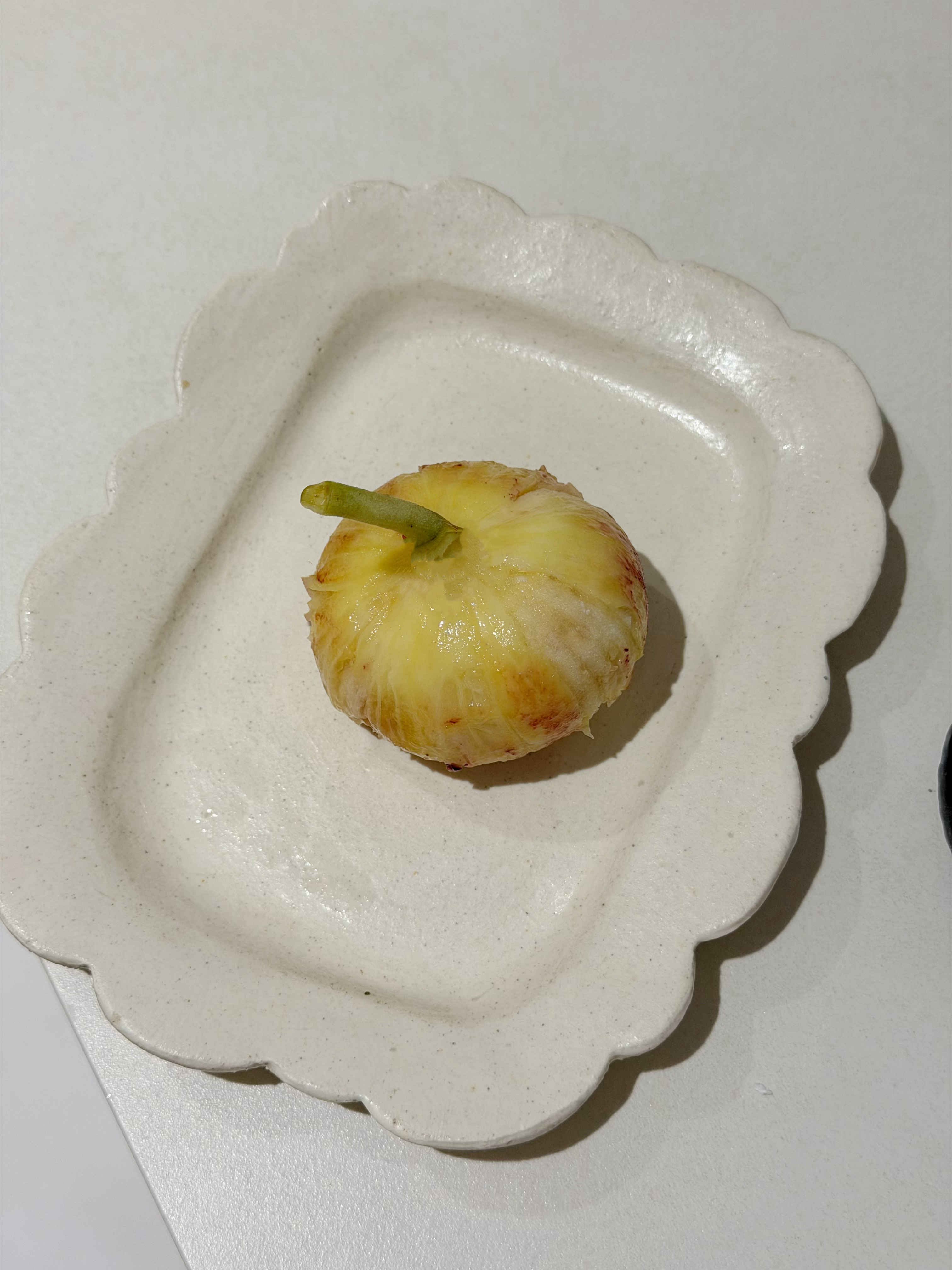 又幸福了！收到了姐妹给我投喂的无花果这个品种叫久留米红紫色的大包子皮很薄剥开后完